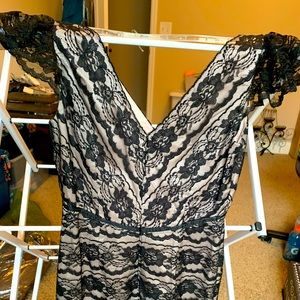 London Times Black Lace Cocktail Dress Size 6